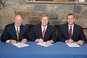 (L-R) Doug Painter, President, NSSF; Edwin G. Foulke, Jr., Assistant Secretary, USDOL-OSHA; Rick Patterson, Managing Director, SAAMI; sign the OSHA and NSSF/SAAMI Alliance renewal agreement on August 21, 2007