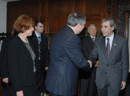 Secretary Carlos Gutierrez shakes hands with  the Bulgarian Prime Minister