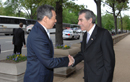 Secretary Gutierrez  greets the Prime Minister of Singapore Lee Hsien Loong