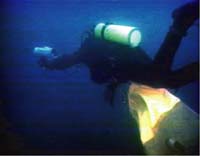 Diver with sonar tracking device, thdiver.jpg=4kb