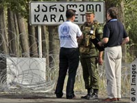 Tropas rusas en Karaleti detienen el paso a socorristas que intentan entregar suministros en Osetia del Sur.