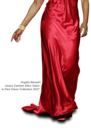 Angela Basset wears Carmen Marc Valvo in Red Dress Collection 2007
