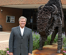 Former president Dr. Jerry Lee returns to campus
