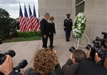 WREATH LAYING - Click for high resolution Photo