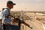 IRAQI SECURITY - Click for high resolution Photo