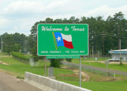 Texas state welcome sign