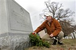 WREATHS FOR ARLINGTON - Click for high resolution Photo