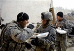 CHOW TIME IN IRAQ - Click for high resolution Photo