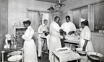 The operating room at Frederick Douglass Memorial Hospital from the hospital's Annual Report, 1900. Courtesy National Library of Medicine