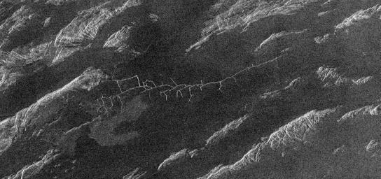 Venus - Complex Network of Narrow Fractures Near Hestia Rupes Region