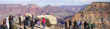 Viewing the Grand Canyon from Mather Point