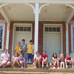 Children on historic courthouse steps