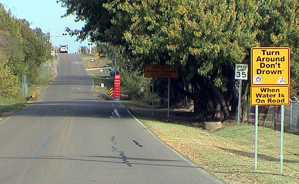 Photo of the TADD sign of SW 34th Street just to the east of I-35 in Moore, Oklahoma.