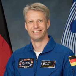 JSC2005-E-29790 -- European Space Agency astronaut Thomas Reiter