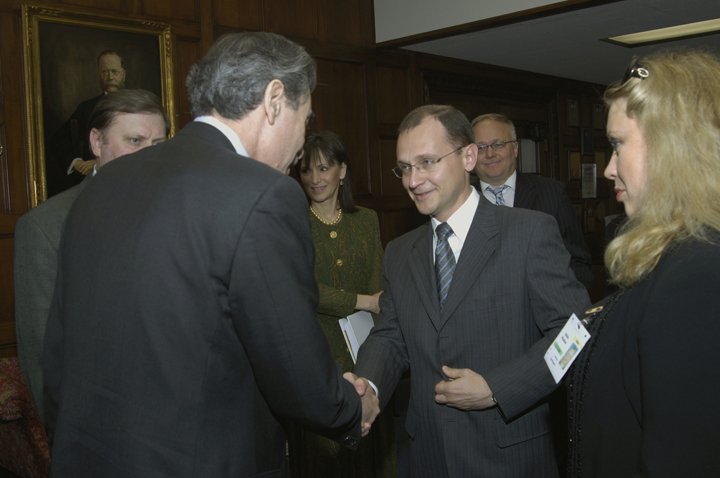 Secretary Gutierrez greets Russian Minister Sergei Kiriyenko