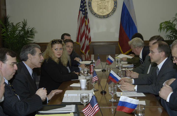 Secretary Gutierrez meets with the Russian Minister of Atomic Energy Delegation