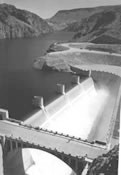 Photo of the Arizona spillway.