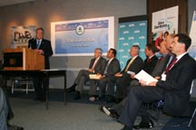 Regional Administrator Greene, TECQ Chairman Garcia, Dallas Mayor Leppart and other community leaders announce DFW air plan.