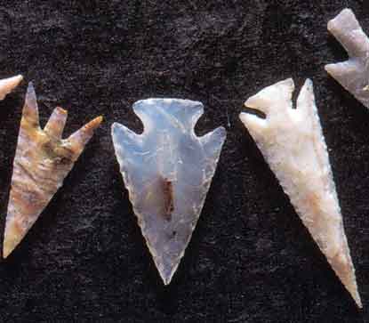 Photo of arrowheads made of Alibates Flint