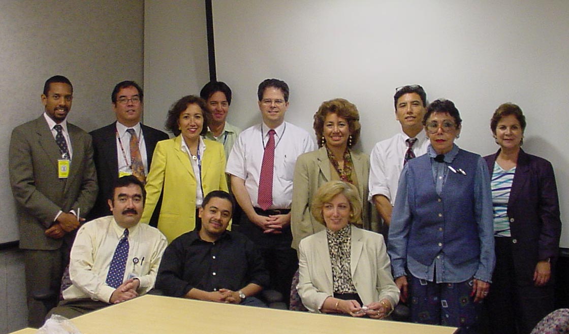 Algunos miembros del recientemente electo directorio del Capítulo de USAID del Consejo de Empleados Hispanos de Agencias de Relaciones Exteriores (HECFAA).