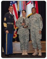  Samoan Siaosi Wins Us Army First Sergeant Of The Year Award. 