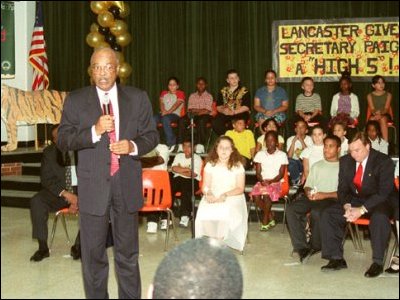 Secretary Paige addresses students and teachers at Lancaster Elementary School, Orlando, Florida.