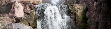 Winnewissa Falls surrounded by quartzite rock