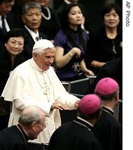 教皇与中国音乐家在一起