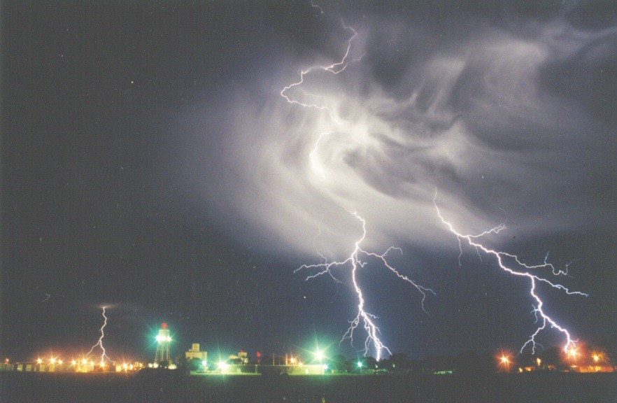 Picture of Lightning strikes at night