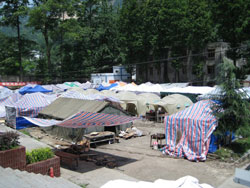 Temporary housing in Bailu, Wenchuan 2008 [photo: V Cedillos, GeoHazards Intl]