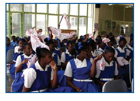 More than 2,000 students attended the national
finals of the PEPFAR-supported 2006 U.S.
Ambassador’s Song and Verse Competition.