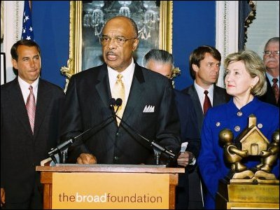 Congressman Boehner, Secretary Paige, Senator Sarbanes, Senator Edwards, Senator Hutchison, and Congressman Miller at a newsconference to announce the winner of the inaugural Broad Prize for Urban Education.