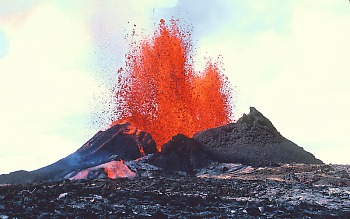 Lava fountain at Pu`u `Ō `ō, Kīlauea Volcano, Hawai`i
