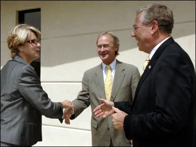 Secretary Spellings, Senator Lincoln Chafee (RI) and Governor Donald Carcieri (RI) meet at Ready to Learn Providence.