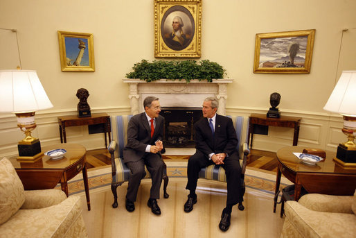 President George W. Bush meets with Colombian President Alvaro Uribe Saturday, Sept. 20, 2008, in the Oval Office of the White House. White House photo by Eric Draper