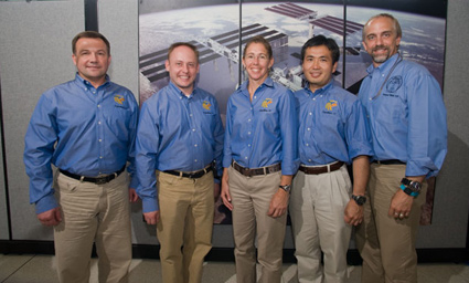 JSC2008-E-056326 -- Expedition 18 crew members