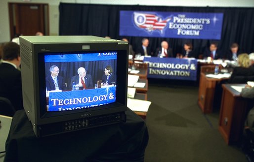 Vice President Dick Cheney listens as panelists at the Technology and Innovation panel at the President's Economic Forum share their concerns about economic issues at Baylor University in Waco, Texas on Tuesday August 13, 2002. 