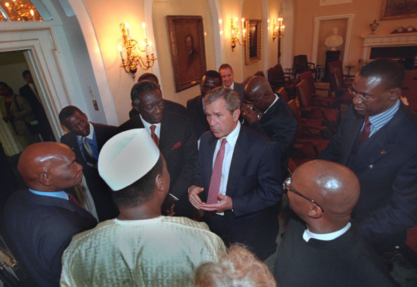 President George W. Bush talks with African leaders following his meeting with African presidents in the Cabinet Room, Thursday, June 28, 2001. WHITE HOUSE PHOTO BY ERIC DRAPER