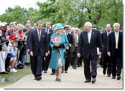 Vice President Dick Cheney accompanies Her Majesty Queen Elizabeth II of England Friday, May 4, 2007, on a tour of Jamestown Settlement in Williamsburg, Virginia. The Queen's visit comes during the 400th anniversary celebrations at Jamestown, the first permanent English settlement in North America. White House photo by David Bohrer