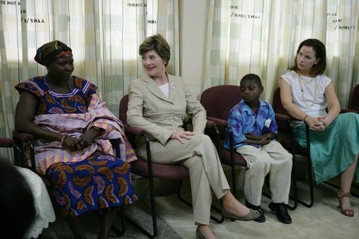 Mrs. Laura Bush and her daughter Barbara talk with patients, their family members and staff at the Korle-Bu Treatment Center, Tuesday, Jan. 17, 2006 in Accra, Ghana. White House photo by Shealah Craighead