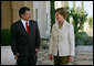 Mrs. Laura Bush is received by His Majesty King Abdullah II at Beit al Urdun Thursday, Oct. 25, 2007, in Amman, Jordan. White House photo by Shealah Craighead