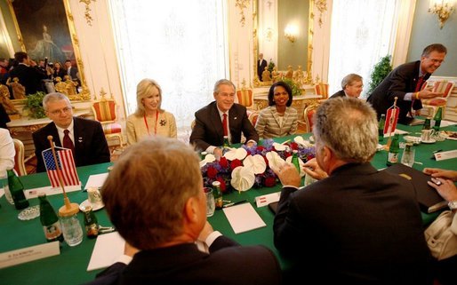 President George W. Bush meets with President Heinz Fischer of Austria, right foreground, Wednesday, June 21, 2006, at the Hofburg Palace in Vienna. Joining the President are, from left: Chief of Staff Joshua Bolten; Susan McCaw, U.S. Ambassador to Austria; Secretary of State Condoleezza Rice; Steve Hadley, National Security Adviser, and White House Press Secretary Tony Snow. White House photo by Eric Draper