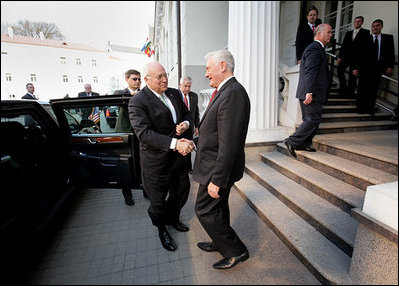 Vice President Dick Cheney and Lithuanian President Valdus Adamkus greet one another upon the Vice President's arrival to the Presidential Palace, Wednesday, May 3, 2006 in Vilnius, Lithuania. The Vice President was welcomed to the Presidential Palace to discuss regional issues prior to Thursday's Vilnius Conference 2006, a summit gathering leaders of the Baltic and Black Sea regions.