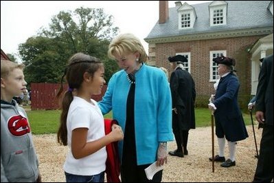 Lynne Cheney greets third grade students from Fairfax County Public Schools at Gunston Hall Plantation, the historic home of Founding Father George Mason, Friday, Sept. 17, 2004.