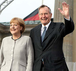 Chancellor Merkel and George Bush on Pariser Platz, July 4, 2008. [John Self, U.S. Embassy Berlin]