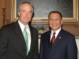 Secretary of the Interior Dirk Kempthorne and Lieutenant Governor of Guam, Michael W. Cruz, M.D.