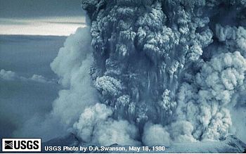 Eruption column of dacite ash and pumice, Mount St. Helens, Washington