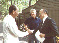 Sadat & Begin shaking hands