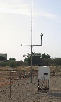 Picture of the ARM Mobile Facility Surface Meteorology station (Met)