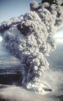 Phreatic and magmatic explosive eruption of Ukinrek Maars, Alaska